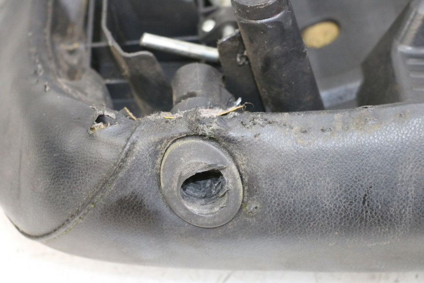 photo de SELLE PEUGEOT LUDIX 50 (2008 - 2017) - Autre angle de vue