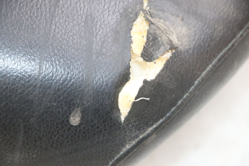 photo de SELLE PEUGEOT LUDIX 50 (2005 - 2007) - Détail de la pièce