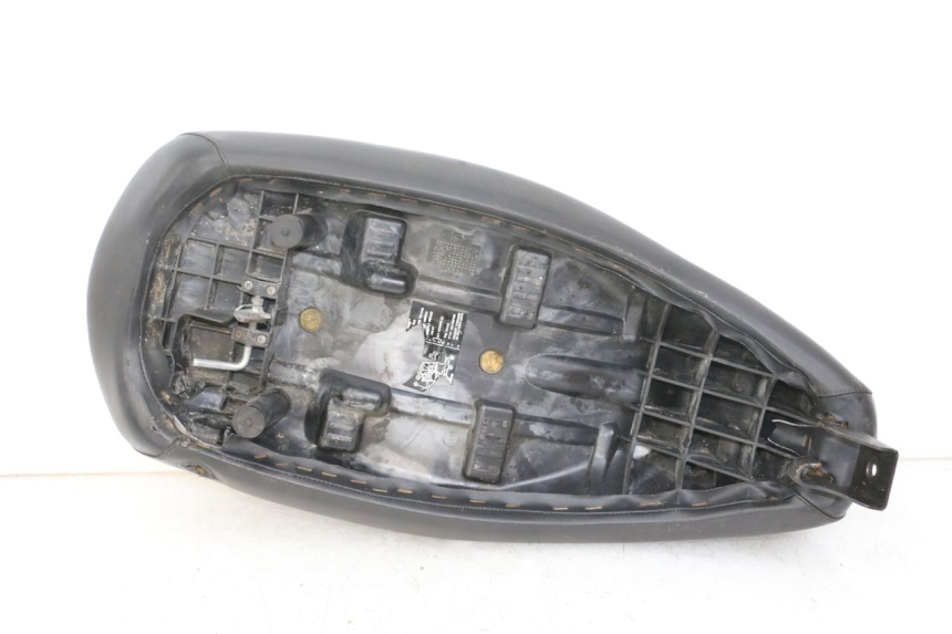 photo de SELLE PEUGEOT LUDIX 50 (2005 - 2007) - Détails caractéristiques