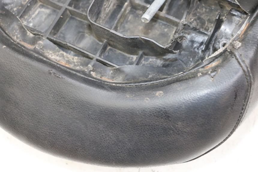 photo de SELLE PEUGEOT LUDIX 50 (2005 - 2007) - Pièce contrôlée