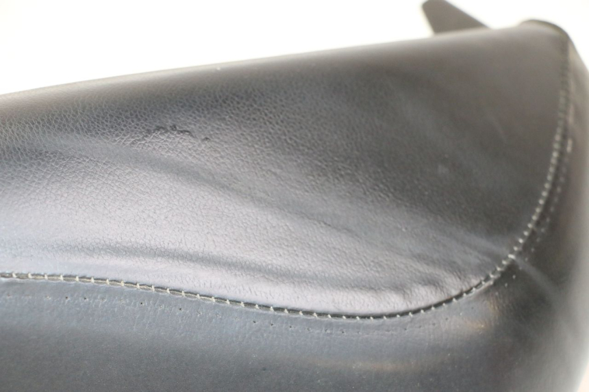 photo de SELLE PEUGEOT LUDIX 50 (2008 - 2017) - Détail de la pièce