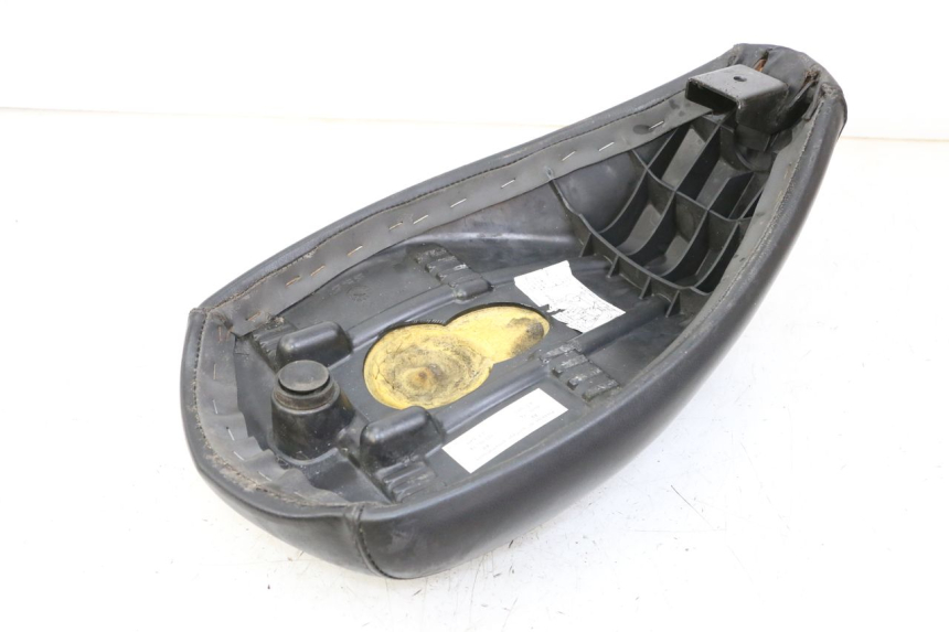 photo de SELLE PEUGEOT LUDIX 50 (2008 - 2017) - Zoom état d’usage