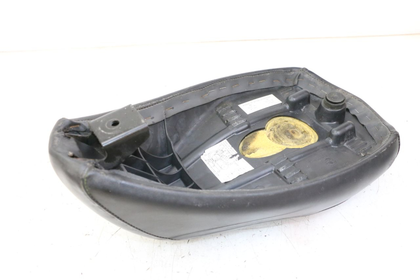 photo de SELLE PEUGEOT LUDIX 50 (2008 - 2017) - Gros plan technique