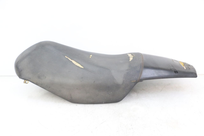 photo de SELLE PEUGEOT SPEEDFIGHT 3 LC 2T 50 (2009 - 2015) - Autre angle de vue