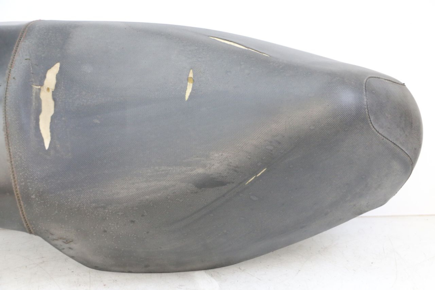 photo de SELLE PEUGEOT SPEEDFIGHT 3 LC 2T 50 (2009 - 2015) - Points de fixation