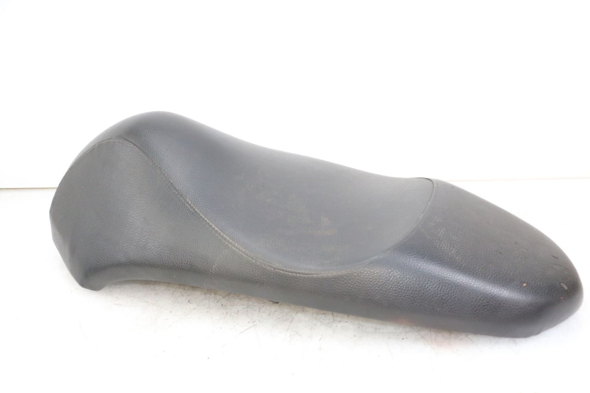 photo de SELLE PEUGEOT STREETZONE 4T 50 (2018 - 2023) - Vue d’ensemble