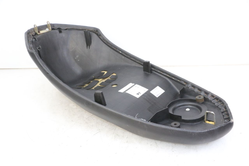 photo de SELLE PEUGEOT STREETZONE 4T 50 (2018 - 2023) - Pièce contrôlée