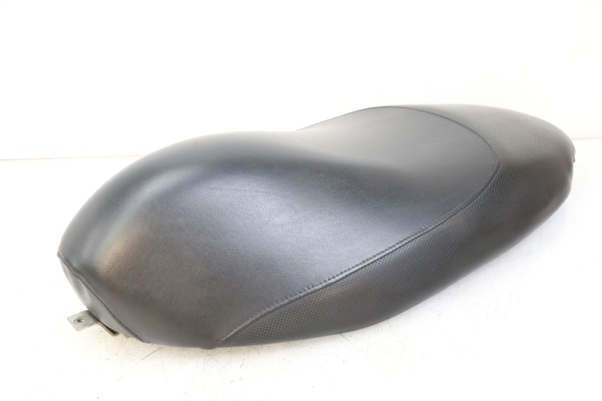 photo de SELLE PEUGEOT TKR TREKKER FURIOUS 50 (2005 - 2014) - Photo complémentaire