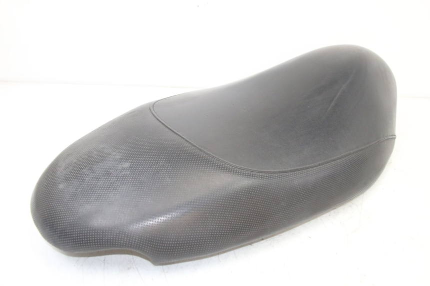 photo de SELLE PEUGEOT TREKKER TKR 50 (2005 - 2014) - Vue d’ensemble