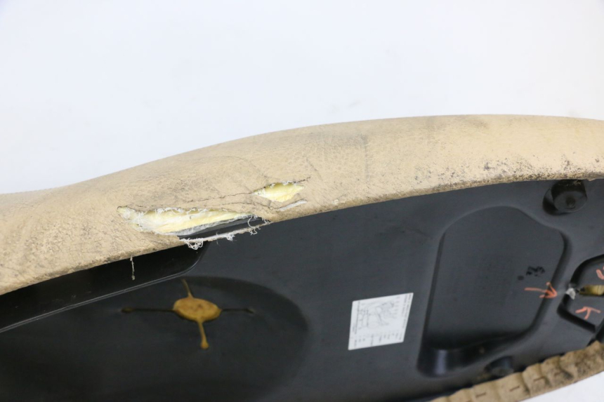 photo de SELLE PEUGEOT VIVACITY 125 (2010 - 2017) - Détail de la pièce