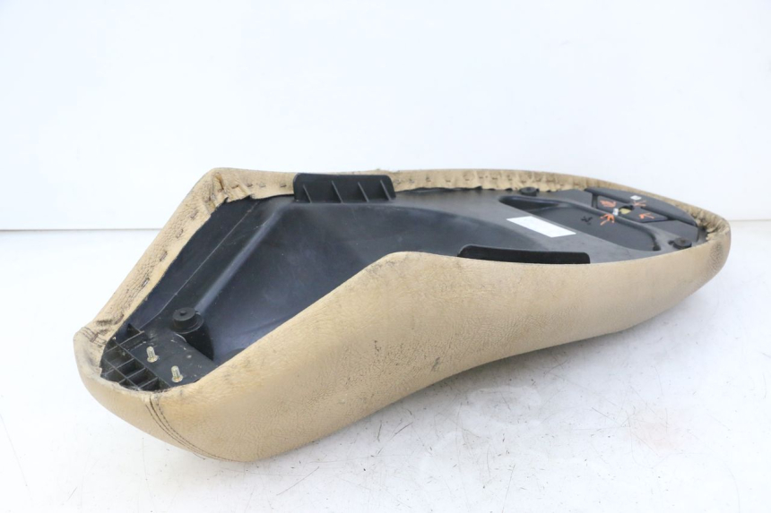 photo de SELLE PEUGEOT VIVACITY 125 (2010 - 2017) - Détails caractéristiques