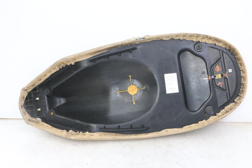 photo de SELLE PEUGEOT VIVACITY 125 (2010 - 2017) - Inspection visuelle
