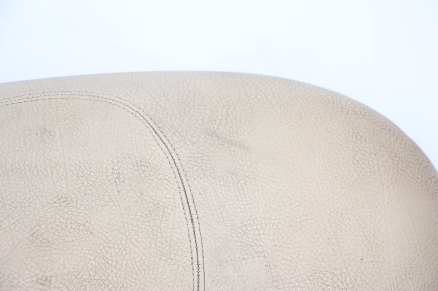 photo de SELLE PEUGEOT VIVACITY 125 (2010 - 2017) - Zoom qualité