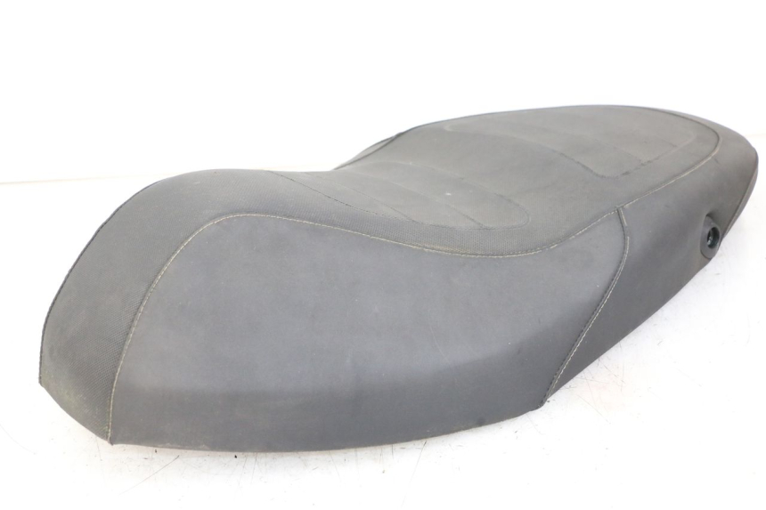 photo de SELLE PIAGGIO NEW TYPHOON 50 (2010 - 2017) - Détail de la pièce