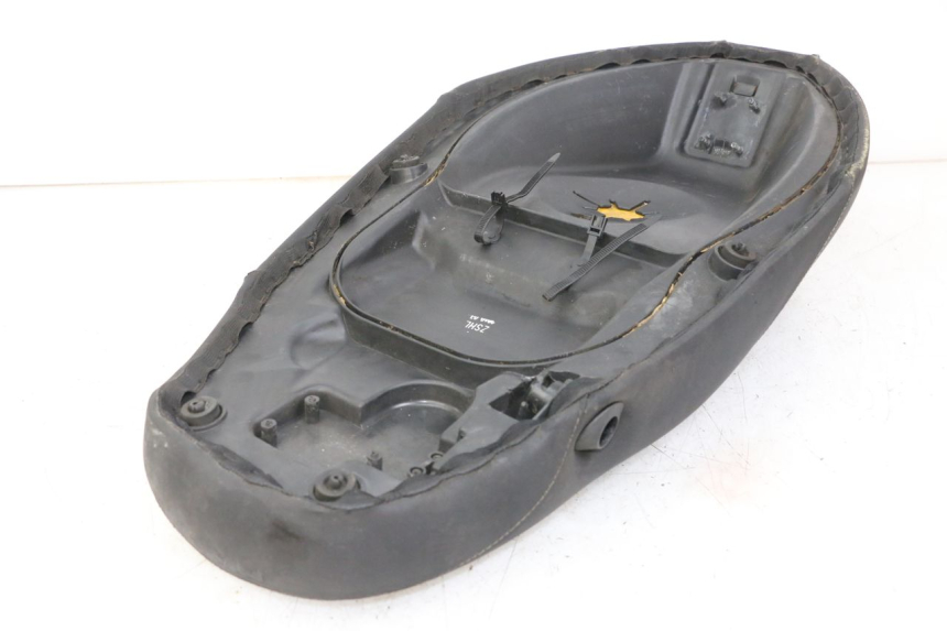 photo de SELLE PIAGGIO NEW TYPHOON 50 (2010 - 2017) - Zoom composants