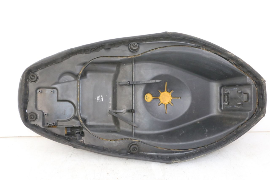 photo de SELLE PIAGGIO NEW TYPHOON 50 (2010 - 2017) - Inspection visuelle