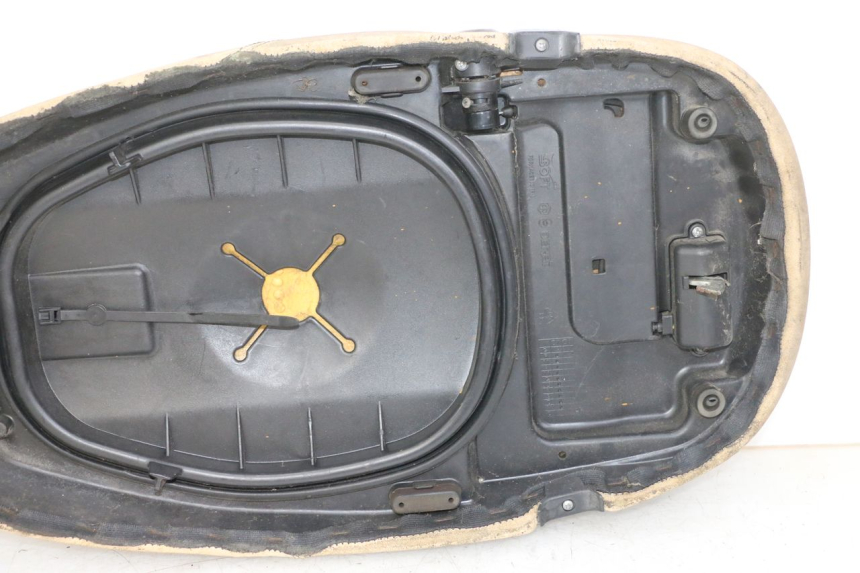 photo de SELLE PIAGGIO VESPA LX 150 (2005 - 2013) - Vue d’ensemble