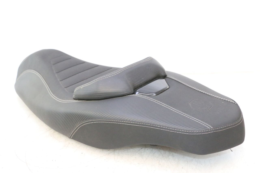 photo de SELLE JM MOTORS R-MAX TECH 50 (2024 - 2026) - Points de fixation