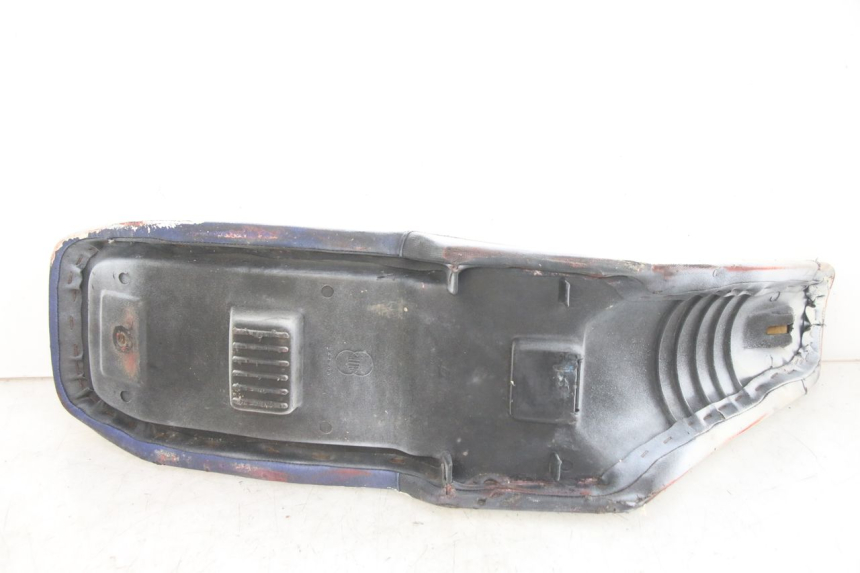 photo de SELLE GILERA RK 50 (1996 - 1999) - Points de fixation