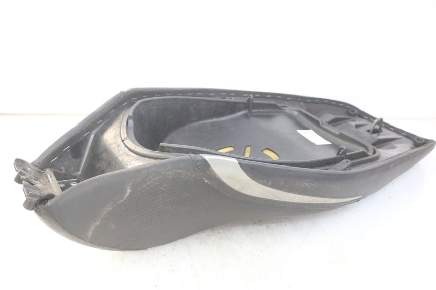 photo de SELLE GILERA RUNNER SP 50 (2009 - 2017) - Marquages et références