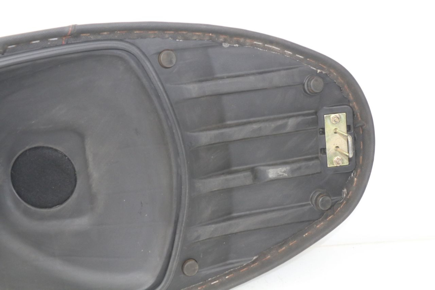 photo de SELLE DAELIM S4 50 (2010 - 2015) - Marquages et références