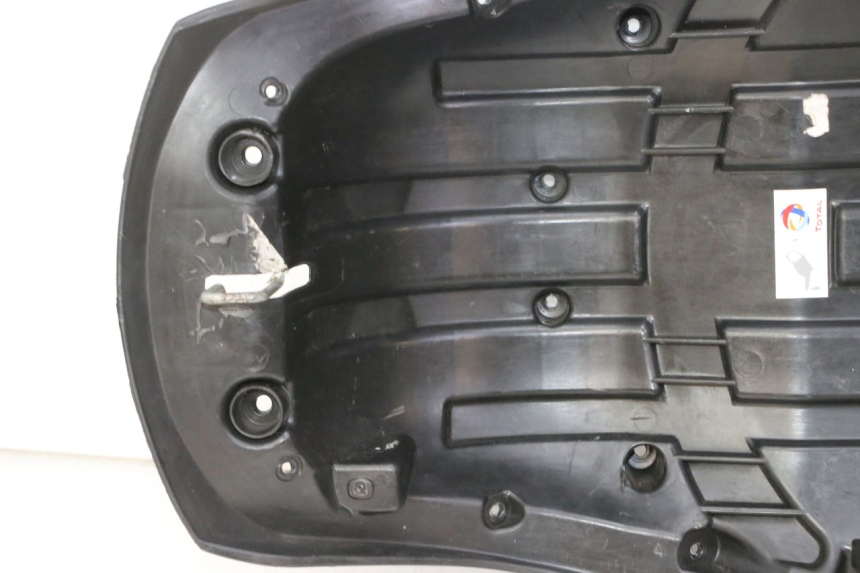 photo de SELLE PEUGEOT SATELIS 125 (2013 - 2018) - Angle alternatif