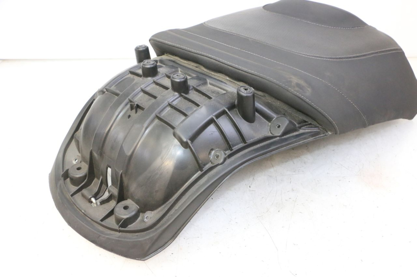 photo de SELLE PEUGEOT SATELIS 125 (2013 - 2018) - Vue principale