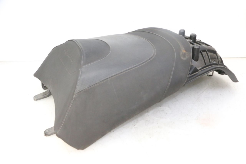 photo de SELLE PEUGEOT SATELIS 125 (2013 - 2018) - Zoom état d’usage