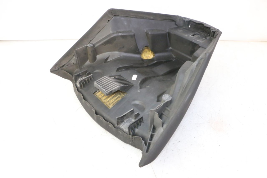 photo de SELLE PEUGEOT SATELIS 125 (2013 - 2018) - Vue d’ensemble