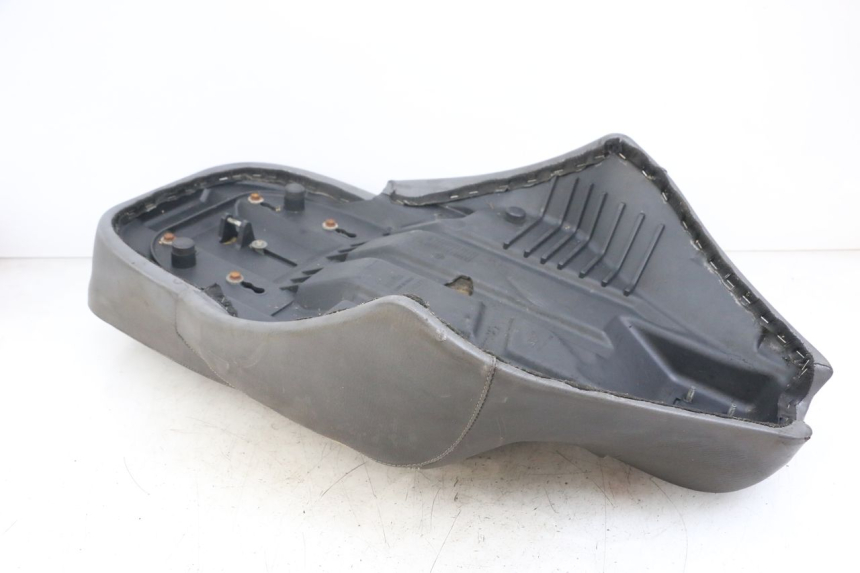 photo de SELLE APRILIA SCARABEO GT 125 (1999 - 2007) - Détail de la pièce