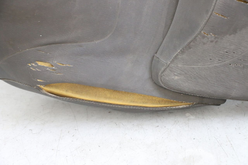 photo de SELLE APRILIA SCARABEO GT 125 (1999 - 2007) - Focus structure