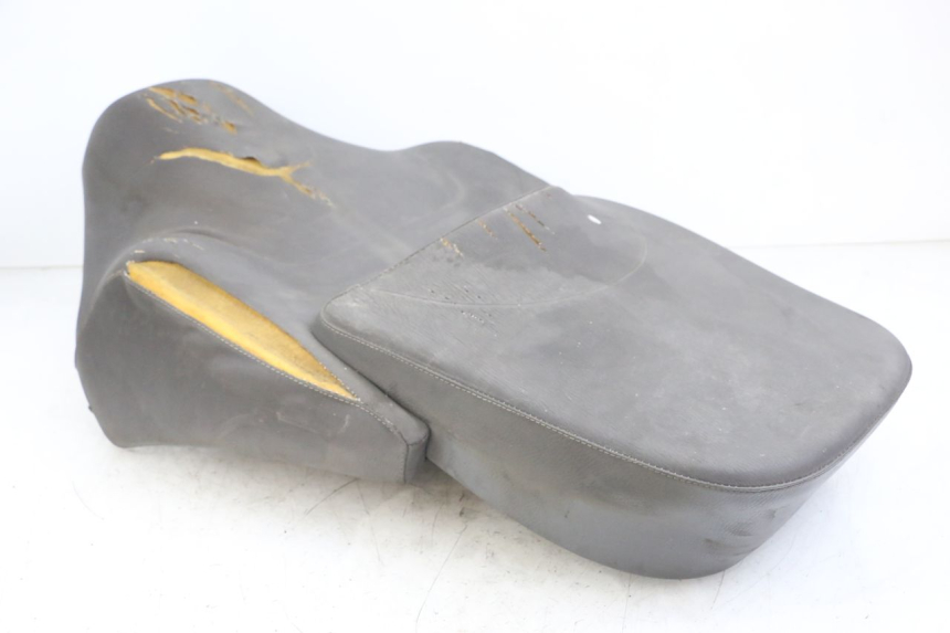 photo de SELLE APRILIA SCARABEO GT 125 (1999 - 2007) - État de surface