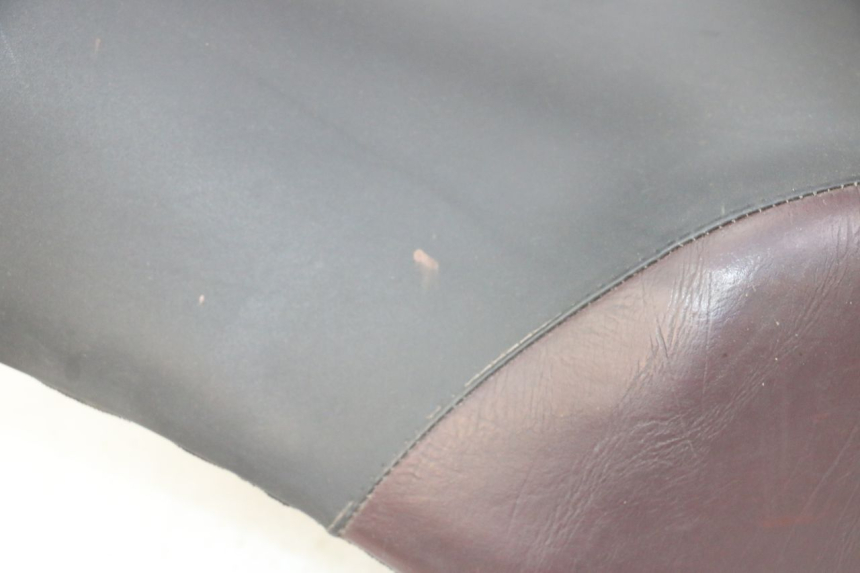 photo de SELLE APRILIA SCARABEO GT TOURING 125 (1999 - 2005) - Zoom composants