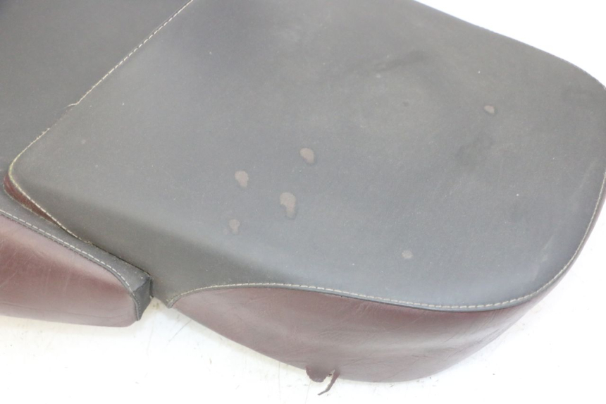 photo de SELLE APRILIA SCARABEO GT TOURING 125 (1999 - 2005) - Marquages et références