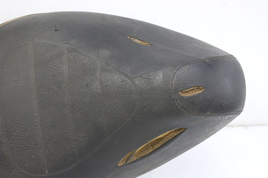 photo de SELLE APRILIA SCARABEO 100 (2003 - 2012) - Focus structure