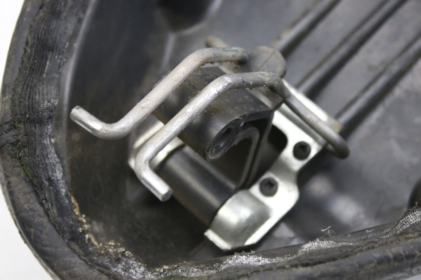 photo de SELLE APRILIA SCARABEO 100 (2003 - 2012) - Zoom état d’usage