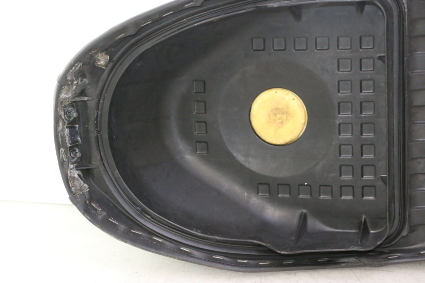 photo de SELLE HONDA SH 125 (2001 - 2003) - Zoom état d’usage