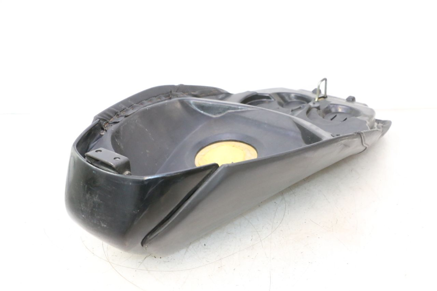 photo de SELLE PEUGEOT SPEEDFIGHT 2 AC 50 (2000 - 2009) - Gros plan technique