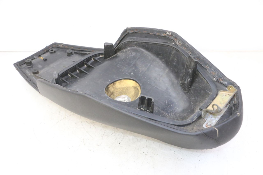 photo de SELLE PEUGEOT SPEEDFIGHT 3 AIR 50 (2009 - 2015) - Autre angle de vue