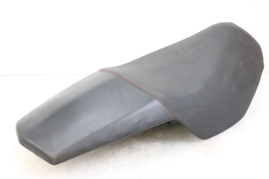 photo de SELLE PEUGEOT SPEEDFIGHT 4 2T 50 (2015 - 2019) - Photo complémentaire