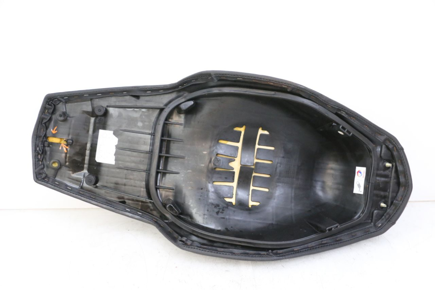 photo de SELLE PEUGEOT SPEEDFIGHT 4 2T 50 (2015 - 2019) - Autre angle de vue