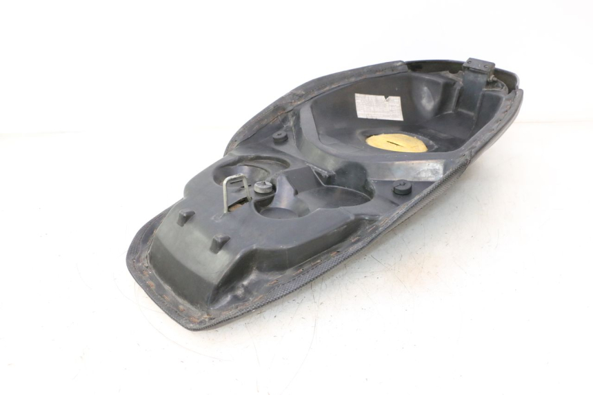 photo de SELLE PEUGEOT SPEEDFIGHT LC 50 (1996 - 2002) - Points de fixation