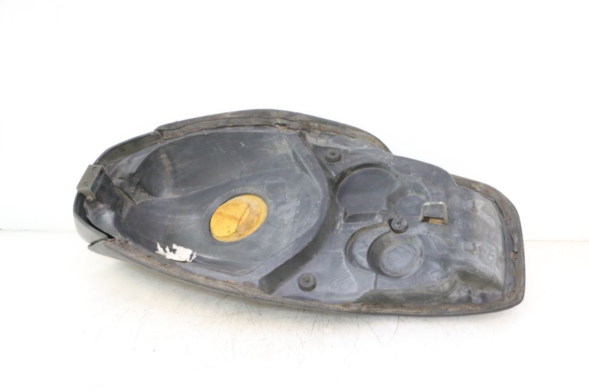 photo de SELLE PEUGEOT SPEEDFIGHT LC 50 (1996 - 2002) - Points de fixation