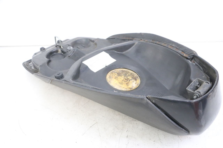 photo de SELLE PEUGEOT SPEEDFIGHT 100 (1997 - 2007) - Zoom état d’usage