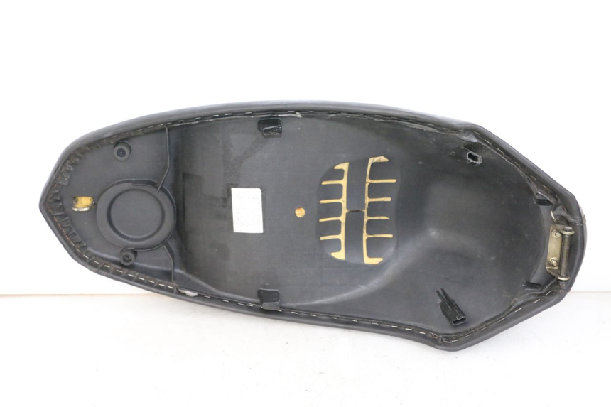 photo de SELLE PEUGEOT STREETZONE 2T 50 (2014 - 2019) - Vue produit