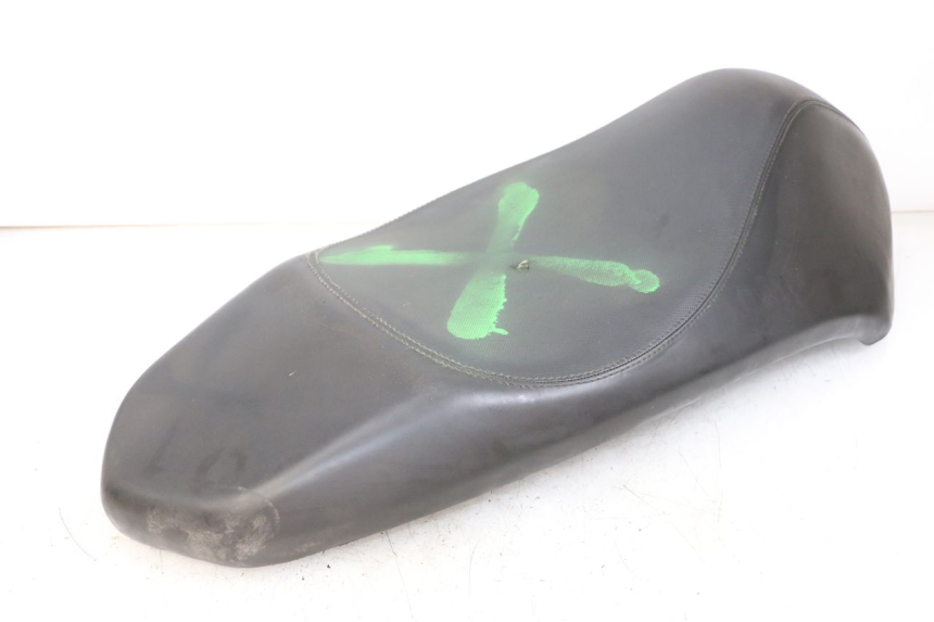 photo de SELLE PEUGEOT STREETZONE 2T 50 (2014 - 2019) - Zoom état d’usage