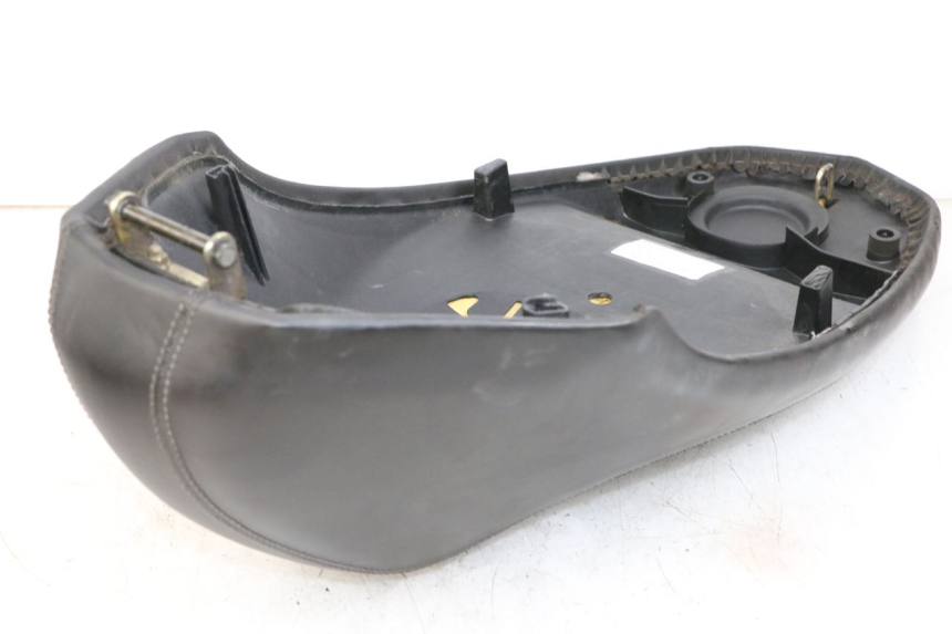 photo de SELLE PEUGEOT STREETZONE 2T 50 (2014 - 2019) - Vue d’ensemble