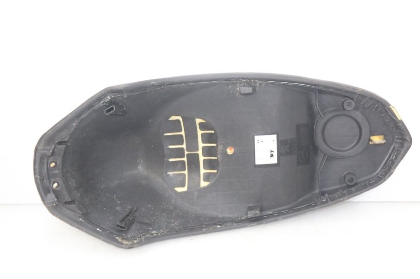 photo de SELLE PEUGEOT STREETZONE 4T 50 (2018 - 2023) - Zoom composants