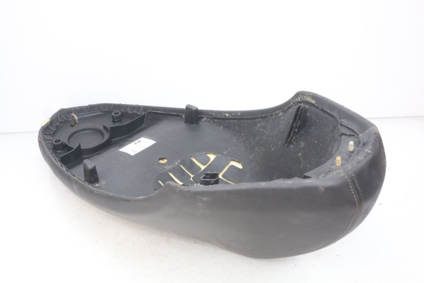 photo de SELLE PEUGEOT STREETZONE 4T 50 (2018 - 2023) - Vue d’ensemble