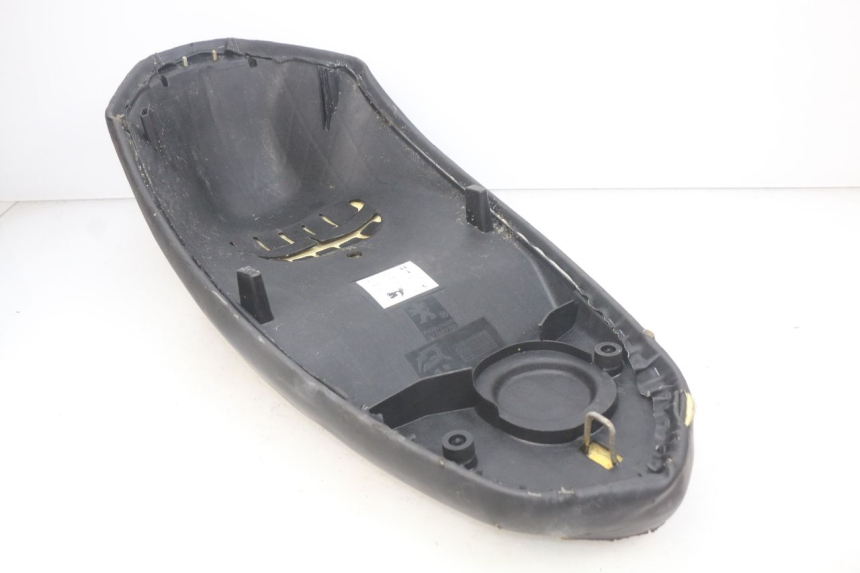photo de SELLE PEUGEOT STREETZONE 4T 50 (2018 - 2023) - Pièce contrôlée